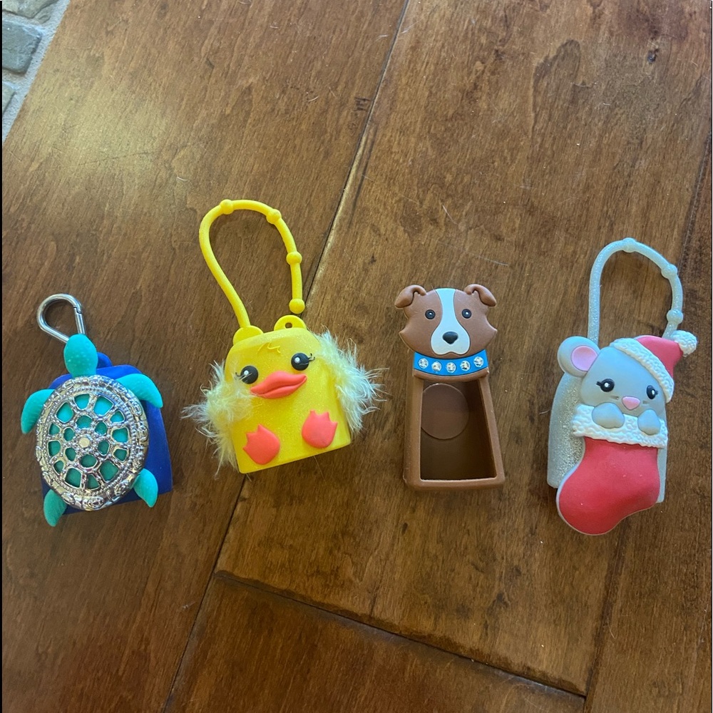 4 Pc Hand Sanitizer Holder Lot